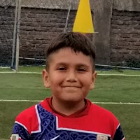 Joaquín, alumno de Matías, en la cancha